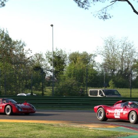 Motor Legend Festival 2018, Imola: Marco Cajani su 33/2 “Fléron” e Arturo Merzario su 33/2 “Daytona” del Museo Storico Alfa Romeo di Arese. Foto di Dario Pellizzoni.